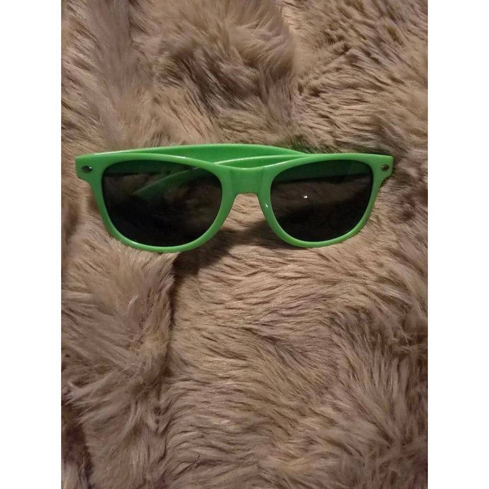 Unisex Wild Neon Green & Black Retro Sunglasses One Size